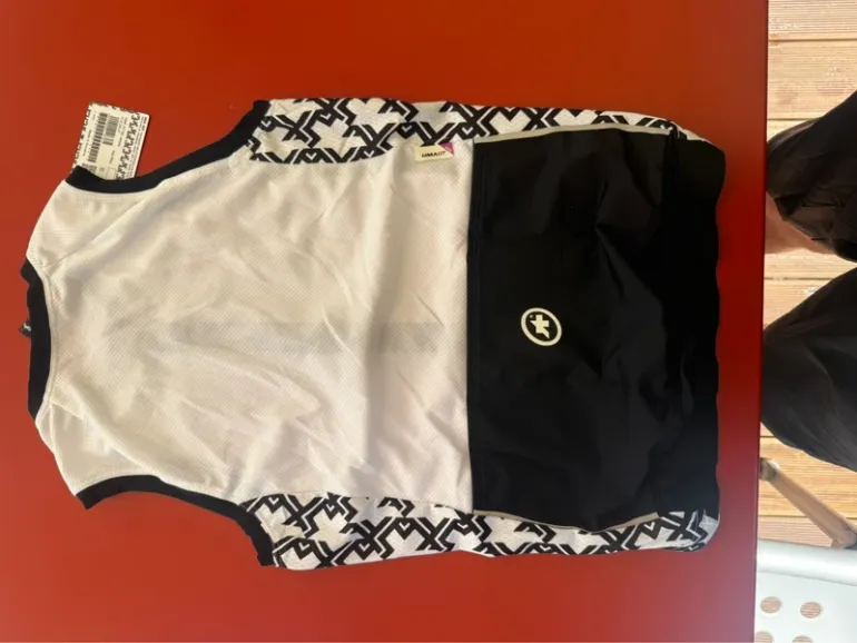 Used Assos UMA GT NS Jersey bike — image 3 of 3