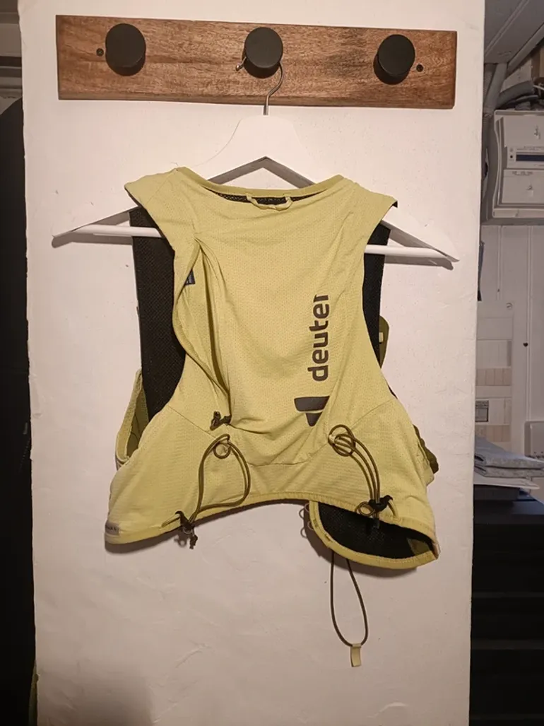 Tweedehands Deuter Traick 9 bike — afbeelding 1 van 2