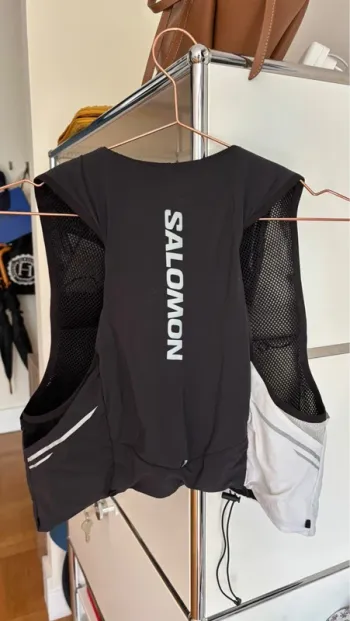 Used Salomon Running/Trail Gilet bike — image 2 of 3