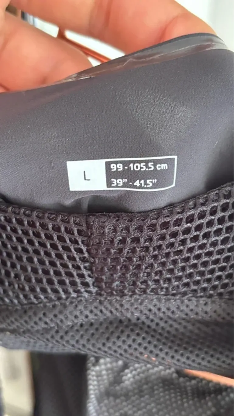 Used Salomon Running/Trail Gilet bike — image 3 of 3