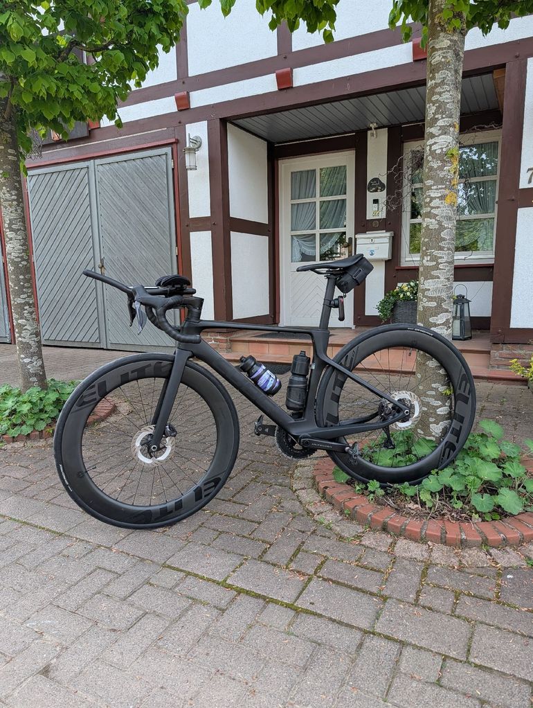 Używany Elite-Wheels EDGE 3.0 DISC Carbon Wheelset 2026 bike — zdjęcie 1 z 2