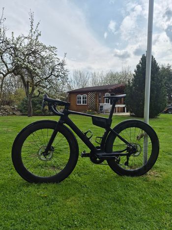 Używany Elite-Wheels EDGE 3.0 DISC Carbon Wheelset 2026 bike — zdjęcie 2 z 2