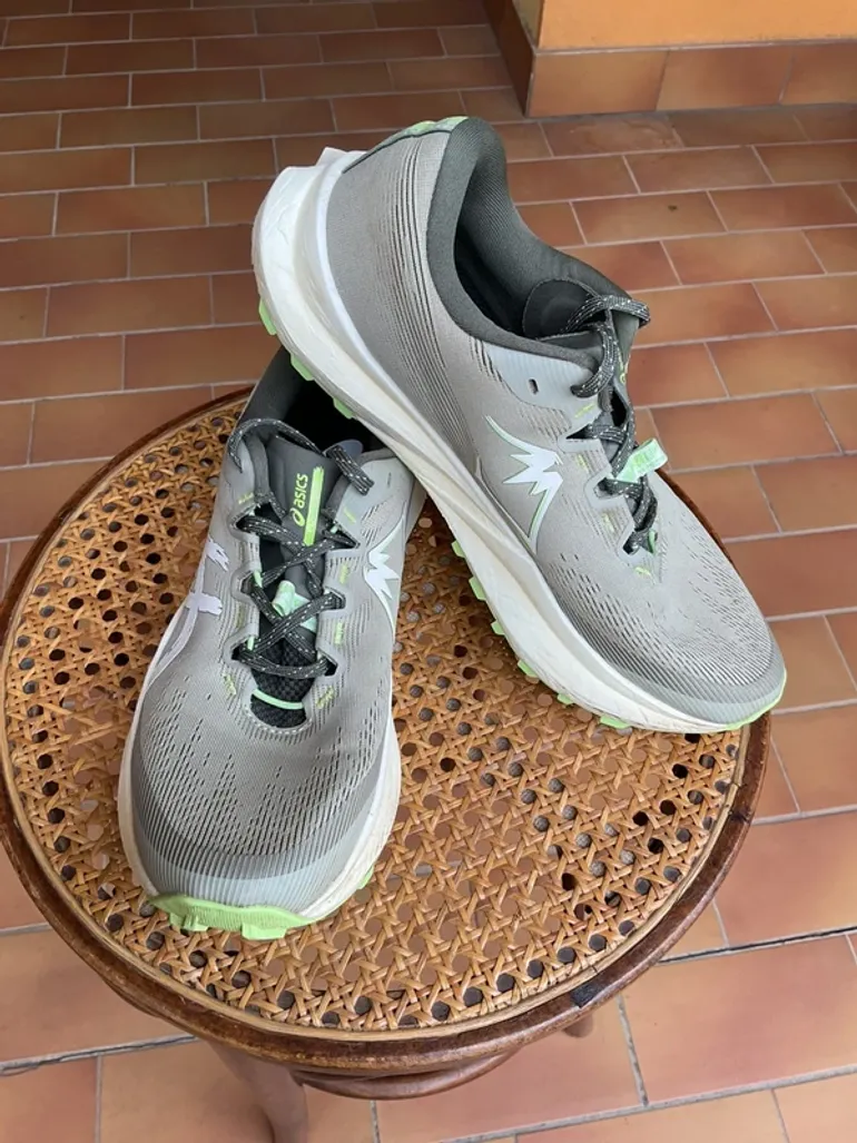 Asics Fuji Lite 6 bike d'occasion — image 2 sur 8