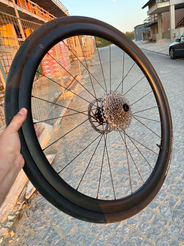 Used Van Rysel Carbon Wheels 2025 bike — image 3 of 5