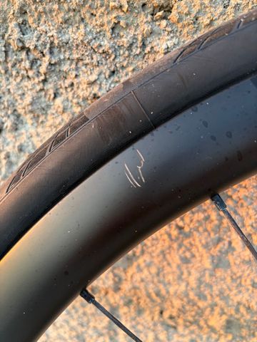 Used Van Rysel Carbon Wheels 2025 bike — image 5 of 5