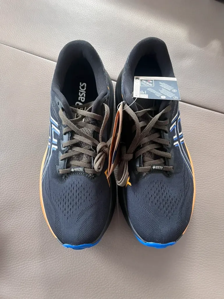 Asics GT-2000 13 GTX bike d'occasion — image 2 sur 13