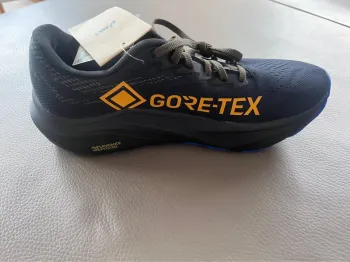Asics GT-2000 13 GTX bike d'occasion — image 4 sur 13