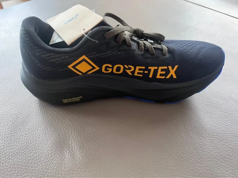 Asics GT-2000 13 GTX bike d'occasion — image 4 sur 13