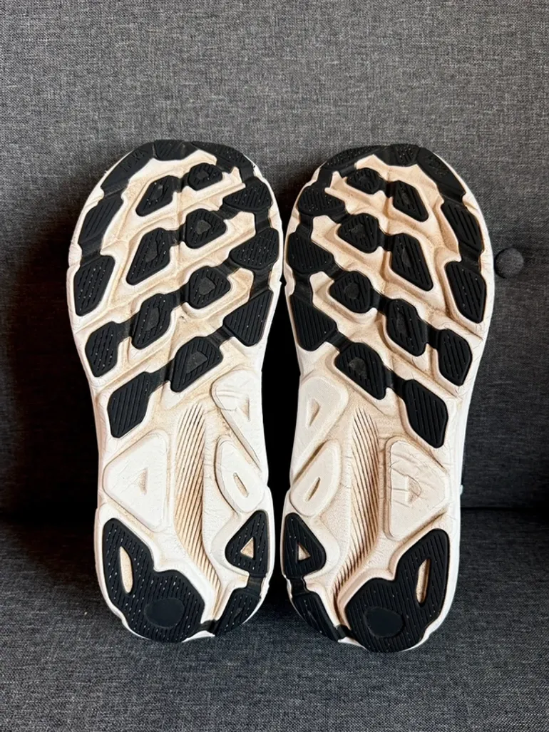 Hoka Clifton 9 bike d'occasion — image 6 sur 9