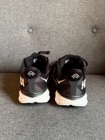 Hoka Clifton 9 bike d'occasion — image 4 sur 9