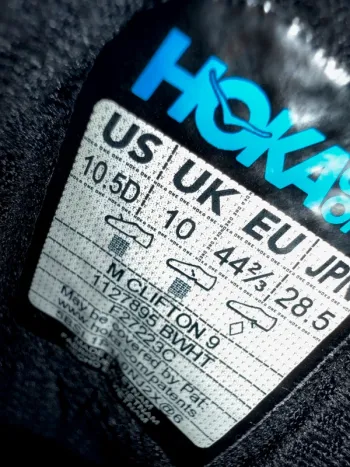 Hoka Clifton 9 bike d'occasion — image 9 sur 9