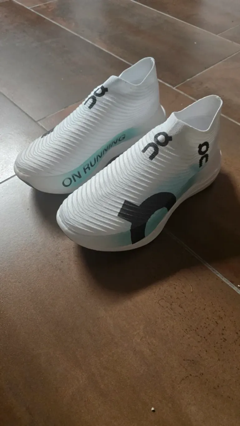 Premium Cloudboom Strike LS bike d'occasion — image 4 sur 11