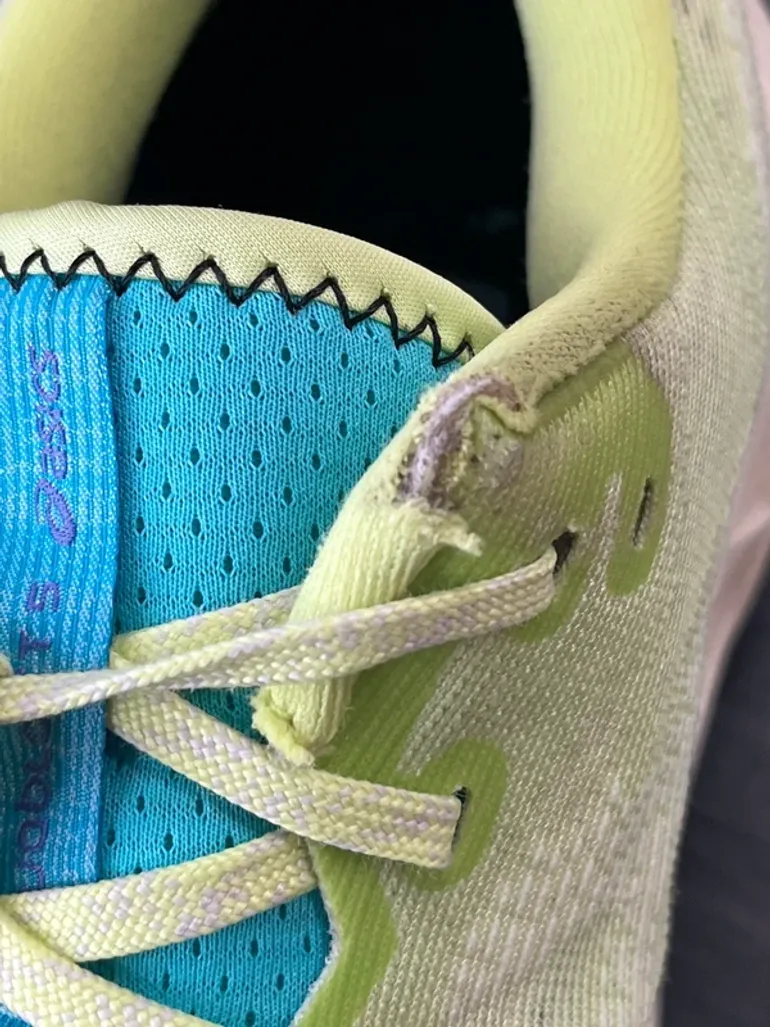 Asics Novablast 5 bike d'occasion — image 11 sur 12