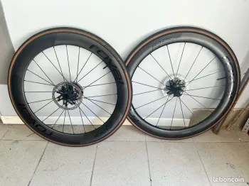 Used Roval Rapide CLX II 2025 bike — image 2 of 5