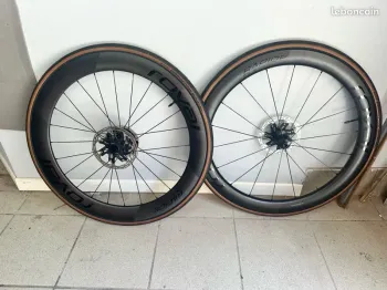 Used Roval Rapide CLX II 2025 bike — image 4 of 5