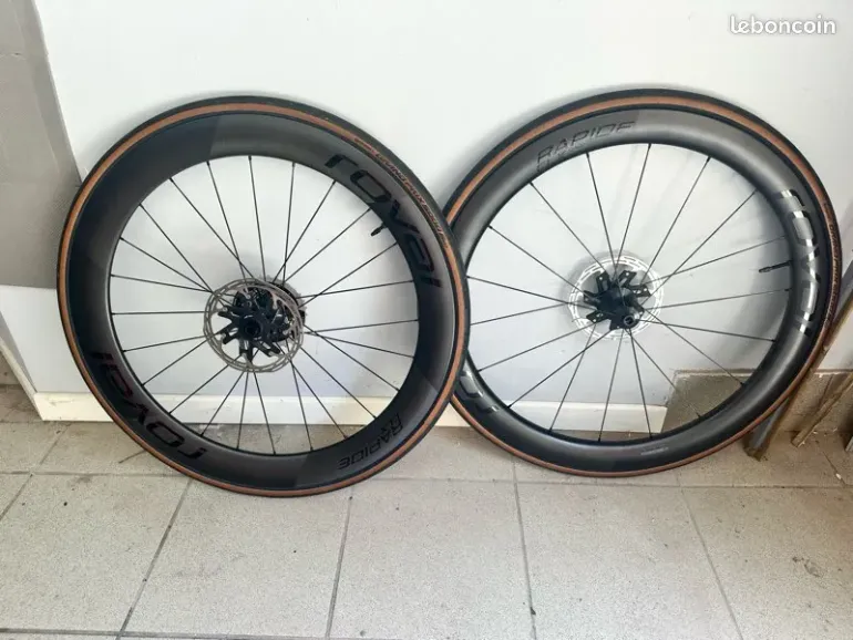 Used Roval Rapide CLX II 2025 bike — image 4 of 5