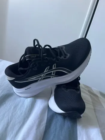 Asics Chaussure de course bike usato — immagine 2 di 4