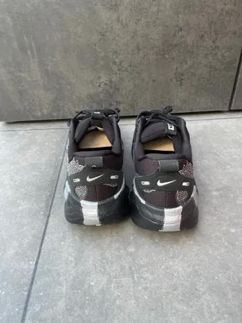 Nike Vomero 18 bike d'occasion — image 4 sur 8