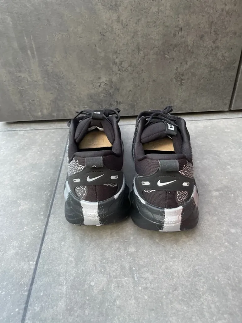 Nike Vomero 18 bike d'occasion — image 4 sur 8
