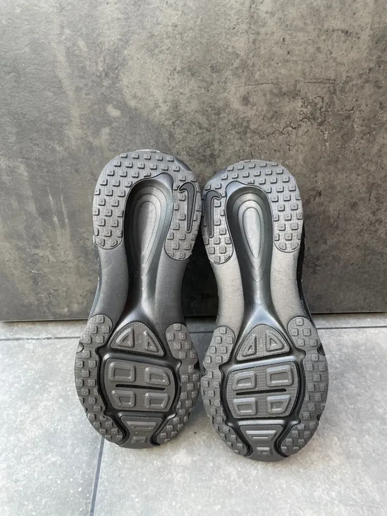 Nike Vomero 18 bike d'occasion — image 6 sur 8