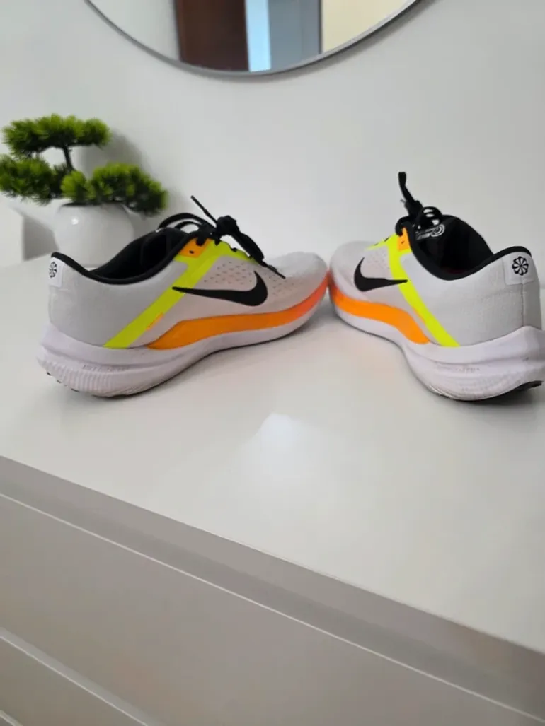 Nike Winflo 10 bike d'occasion — image 5 sur 6