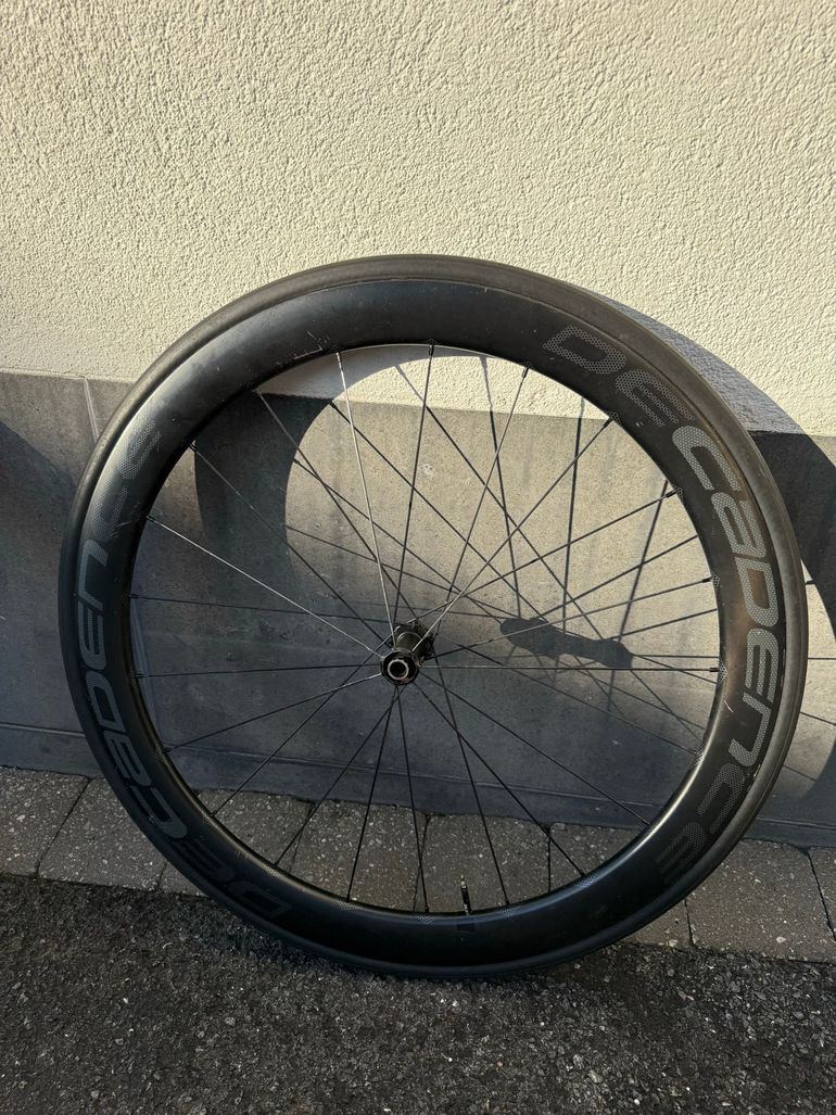 Used Cadence Carbon tubular wheelset disc bike — image 5 of 6