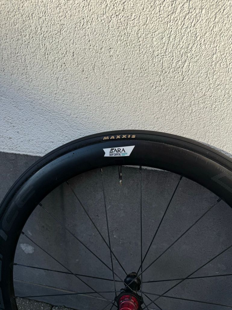 Used Cadence Carbon tubular wheelset disc bike — image 2 of 6