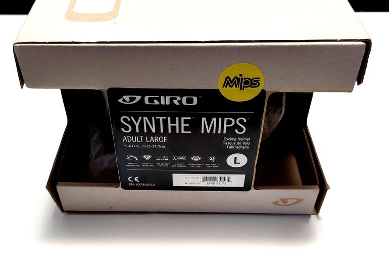 Used Giro Synthe MIPS Helmet bike — image 4 of 4