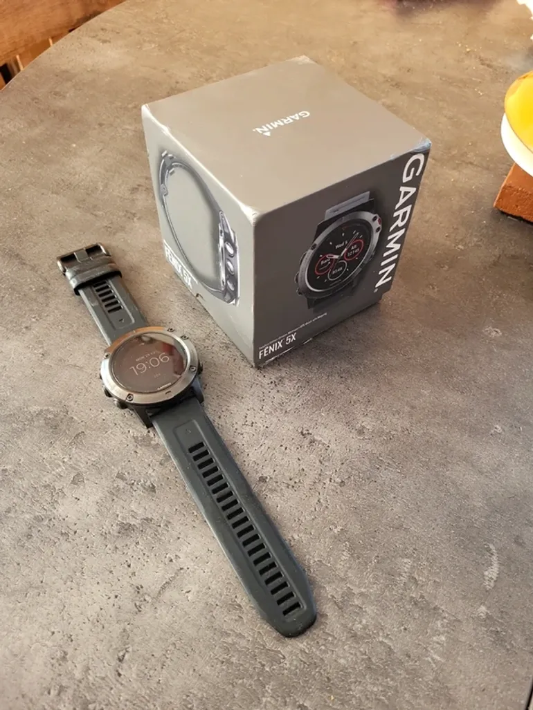Garmin Fenix 5X Sapphire bike d'occasion — image 1 sur 5