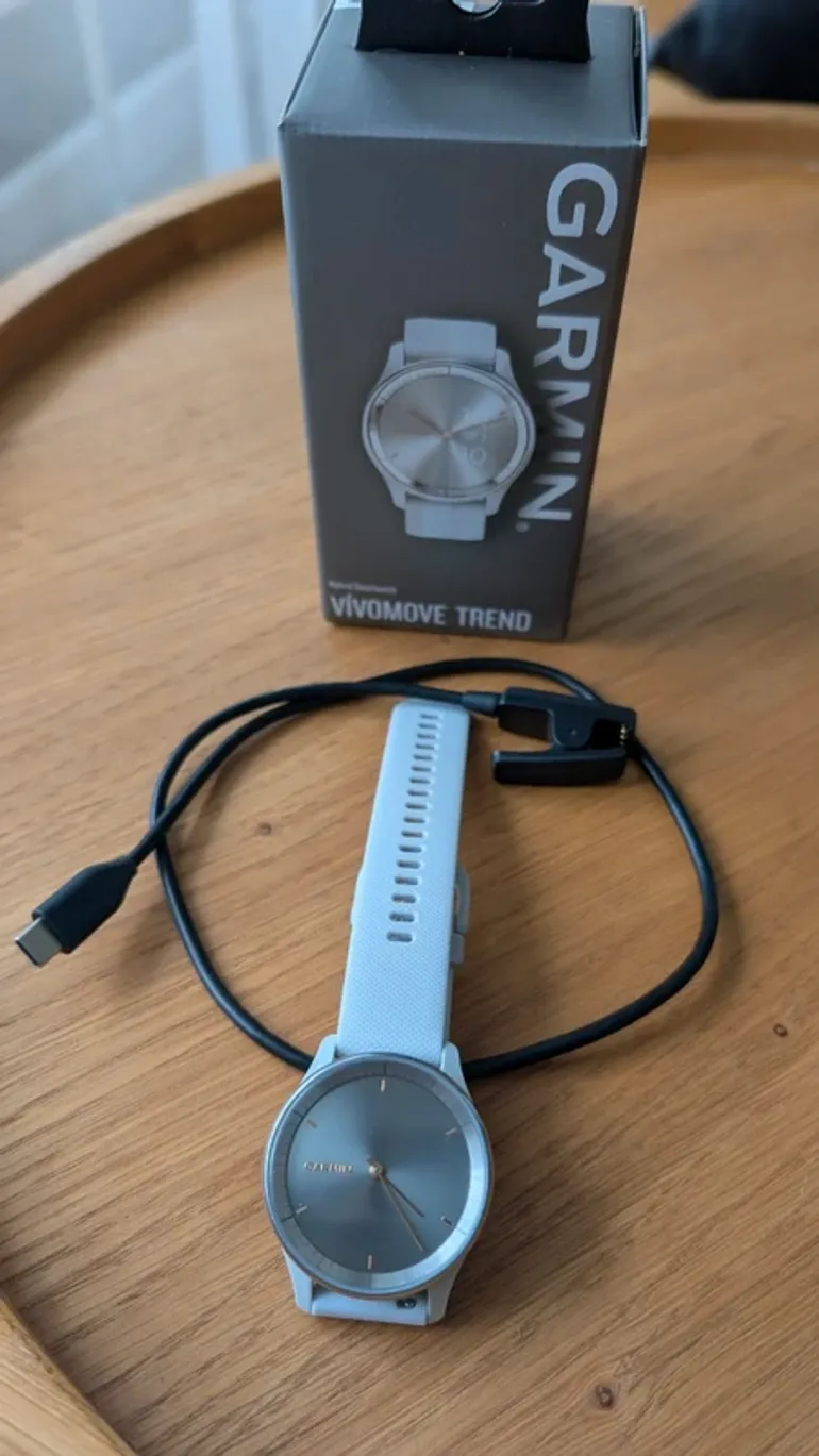 Garmin Vivomove Trend bike d'occasion — image 1 sur 9