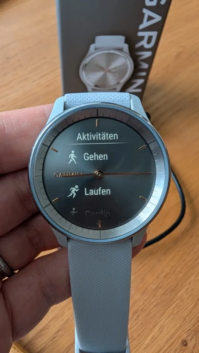 Garmin Vivomove Trend bike d'occasion — image 4 sur 9