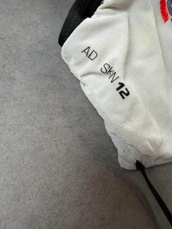 Used Lightweight Adv Skin 12 bike — image 3 of 13