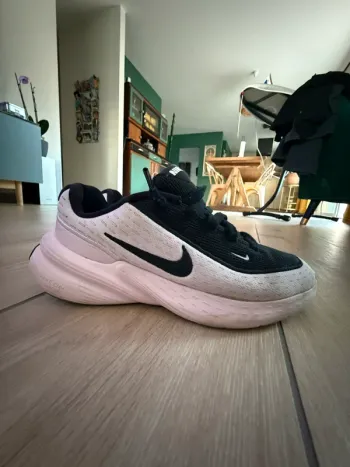 Gebrauchtes Rose Nike Shoes pink/black bike