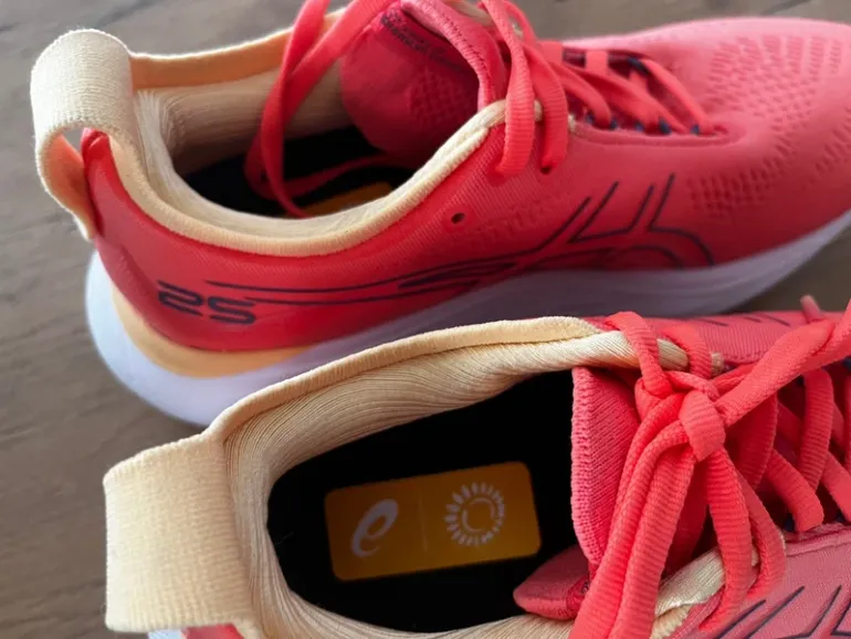 Tweedehands Asics Nimbus Gel 25 bike — afbeelding 4 van 6