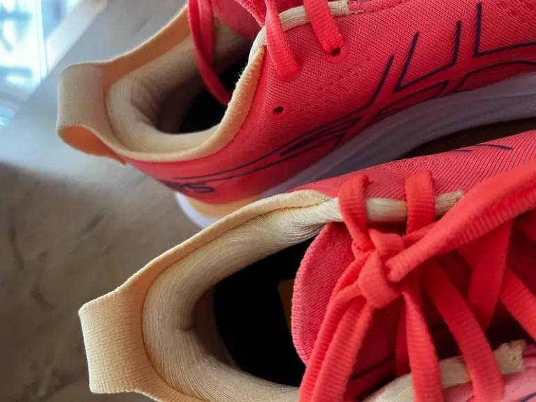 Tweedehands Asics Nimbus Gel 25 bike — afbeelding 3 van 6