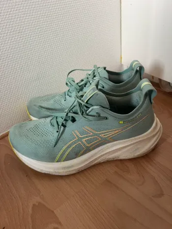 Gebrauchtes Asics Gel Nimbus 26 bike