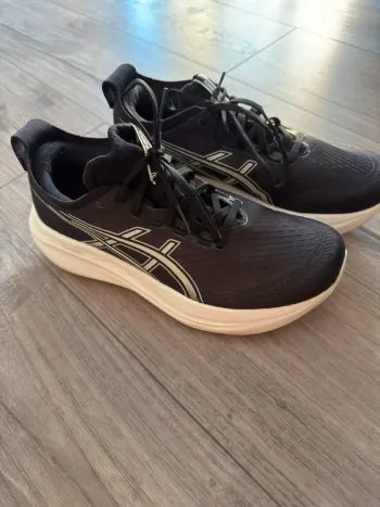 Gebrauchtes Asics Gel Nimbus 27 bike
