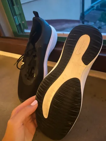 Brugt Nike Scarpe donna bike — billede 2 af 4