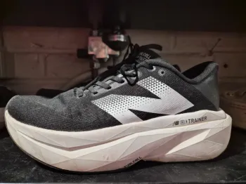 New Balance running shoes bike usato