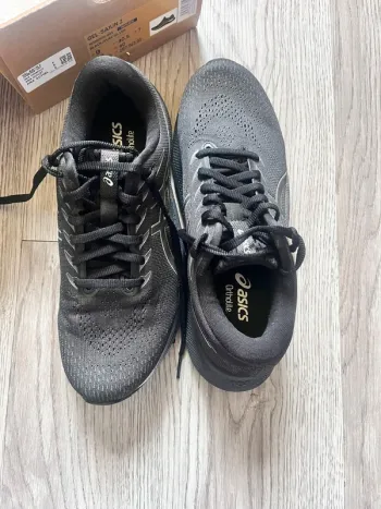 Tweedehands Asics GEL-SAIUN 2 bike — afbeelding 2 van 11