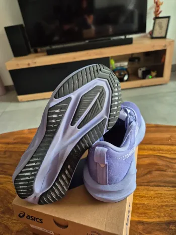 Asics Novablast 5 bike de segunda mano — imagen 2 de 6