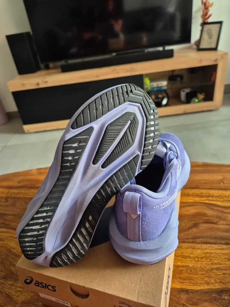 Asics Novablast 5 bike de segunda mano — imagen 2 de 6