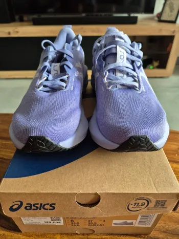 Asics Novablast 5 bike de segunda mano — imagen 3 de 6