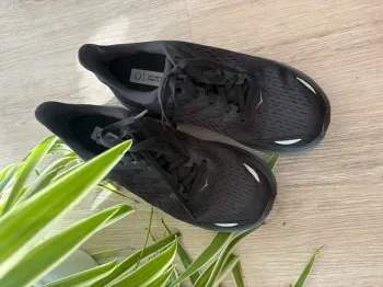 Hoka Clifton 8 bike d'occasion