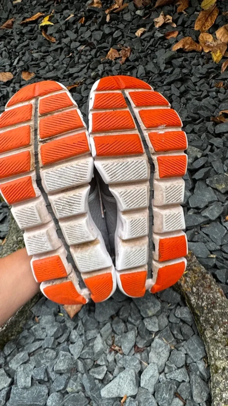 Tweedehands On Running Schuhe Größe 37 bike — afbeelding 11 van 11