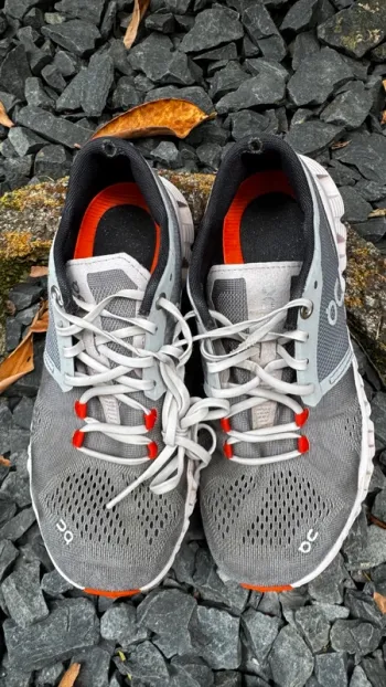 Tweedehands On Running Schuhe Größe 37 bike — afbeelding 4 van 11