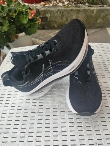 Tweedehands Asics Gel Nimbus 26 bike