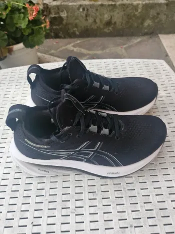 Używany Asics Gel Nimbus 26 bike — zdjęcie 2 z 7