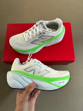Brugt New Balance Fresh Foam X More v5 bike