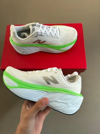 Brugt New Balance Fresh Foam X More v5 bike — billede 2 af 5